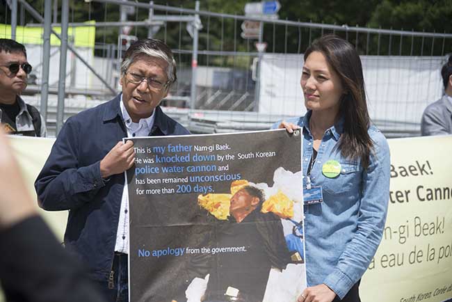 Korean demonstrators in front of the UN in Geneva