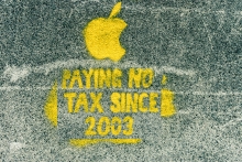 Protesting Against Apple's Tax Policy - Dublin Street Art (William Murphy/Flickr)